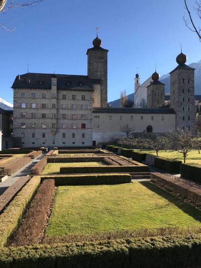 Alpine City Suite Brig Bagian luar foto
